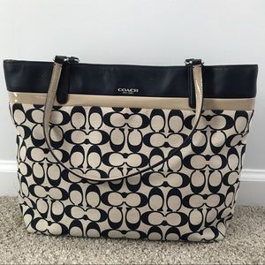 Medium Coach tote